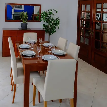 Meriteluna Villa