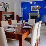 Meriteluna Villa